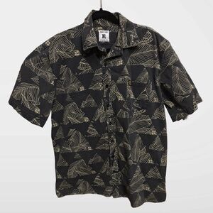 Hawaii’s Finest Men’s Button Down
